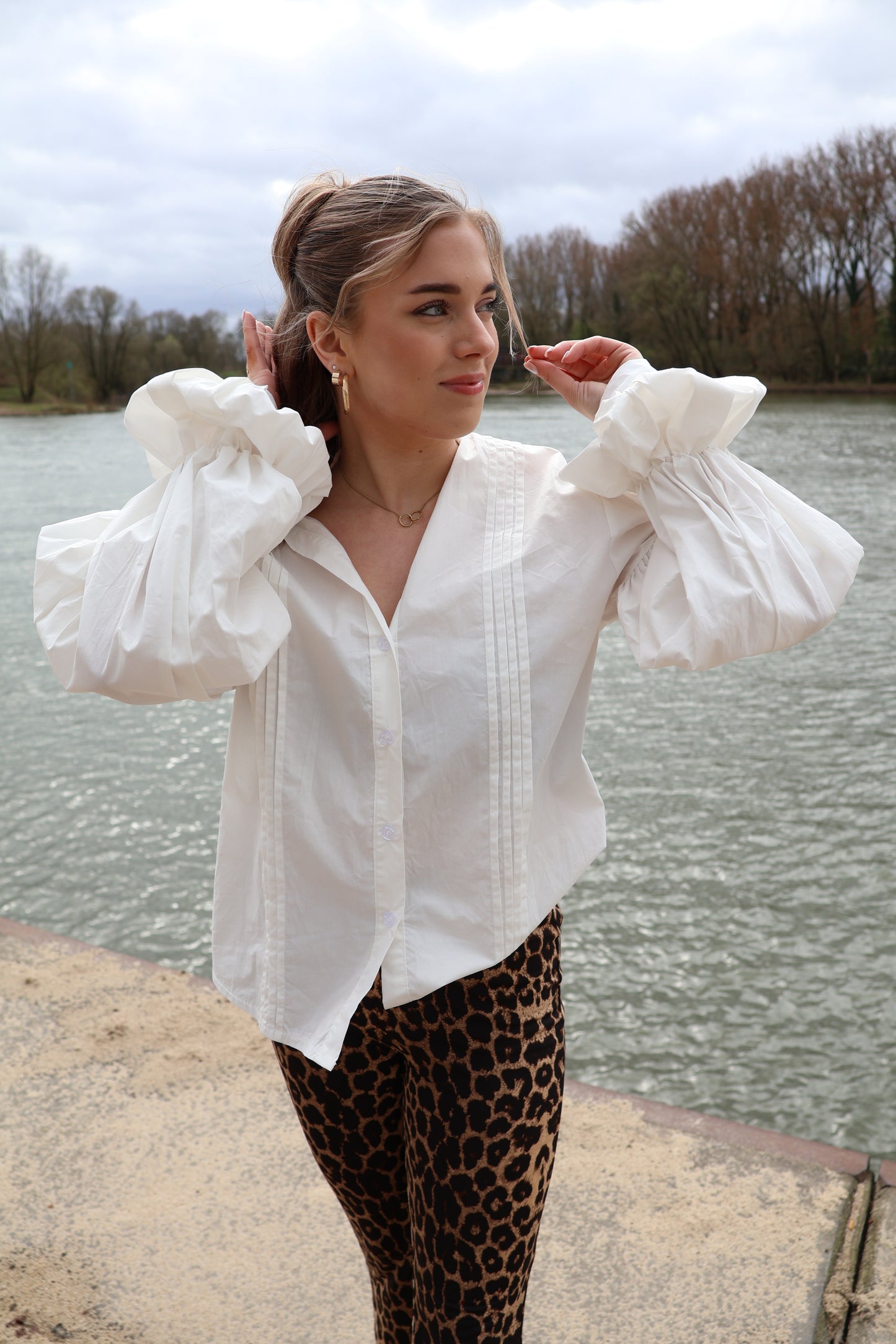 Pom blouse
