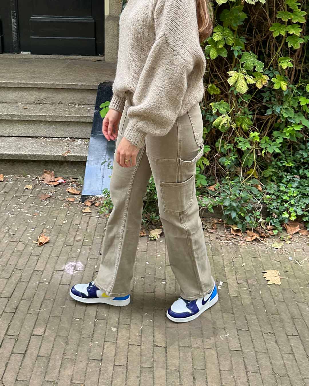 Stretchy cargo jeans