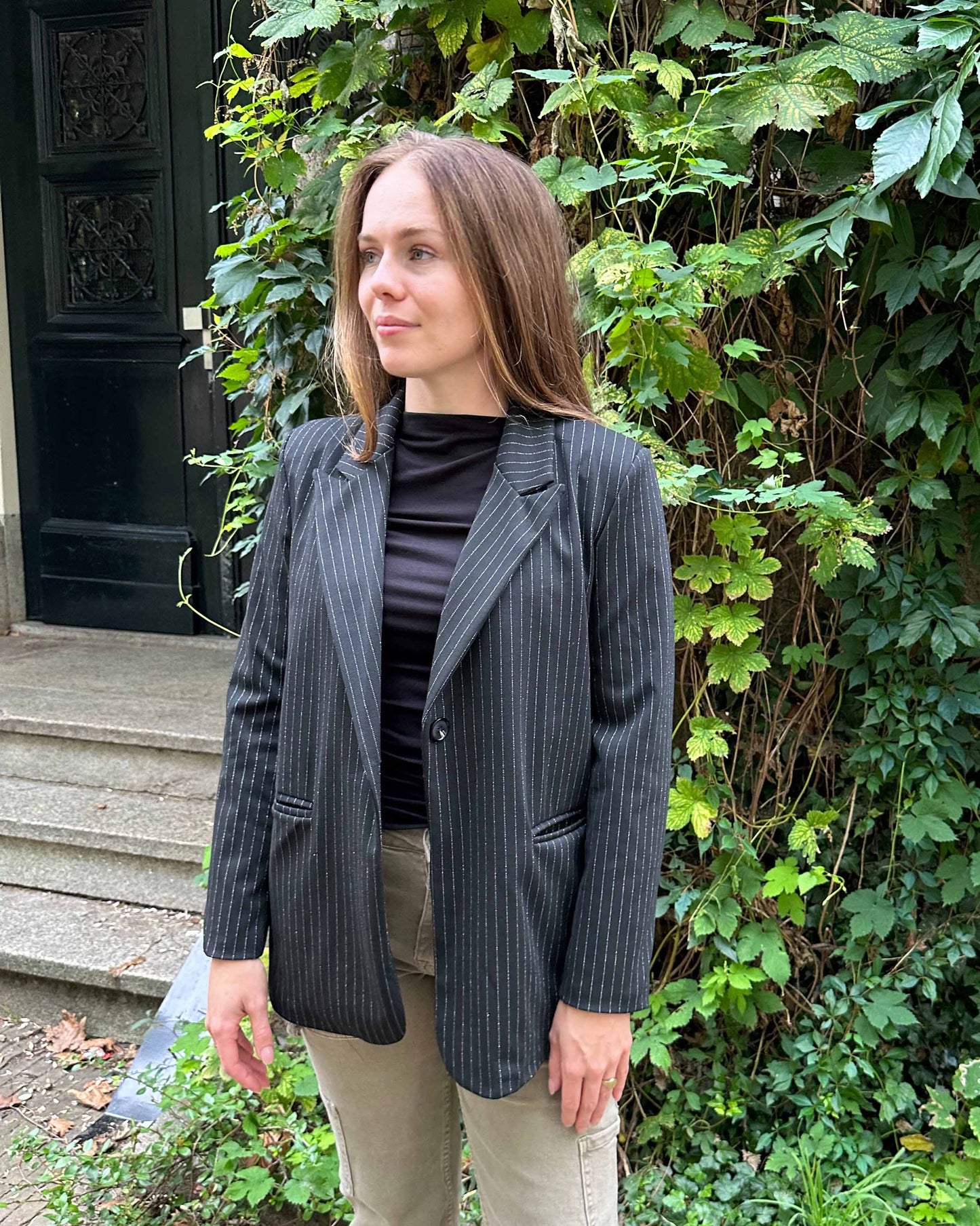 Zwarte dames blazer/cobert met zilver streepje